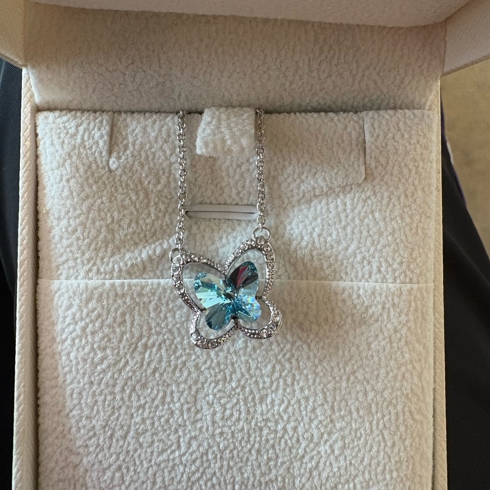 Lady Colour Silver and Blue Butterfly Crystal Pendant Necklace BNIB